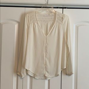 Ivory, long sleeve blouse.